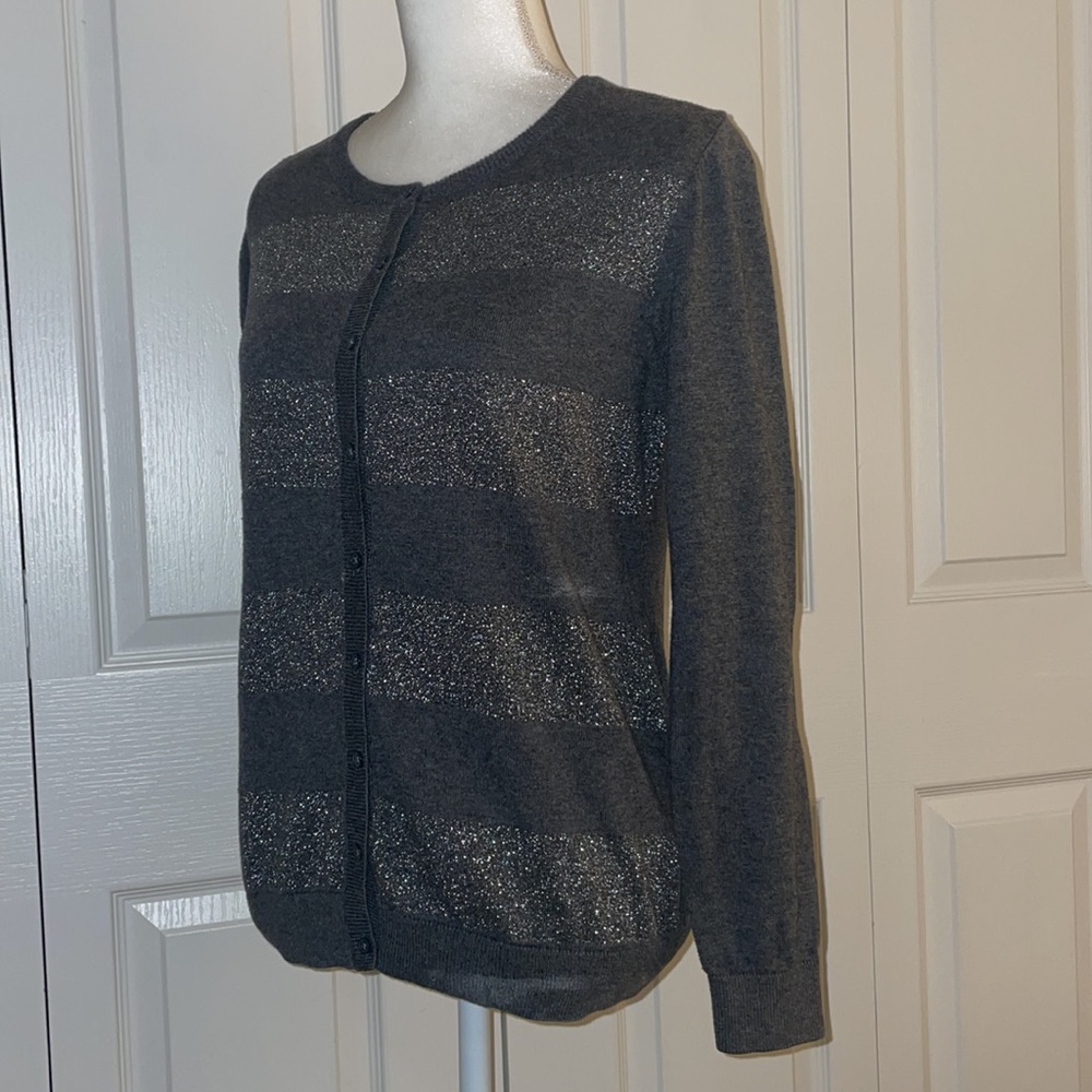 Old Navy Women’s SZ M Grey Striped Metallic Button Down Long Sleeve Cardigan - Picture 5 of 12